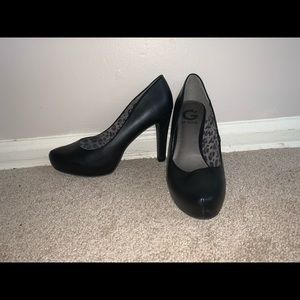 GUESS black pumps